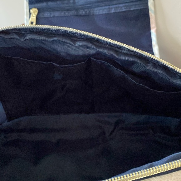 Sophia Joy Cosmetics Case with Handle. NWT - Picture 6 of 12